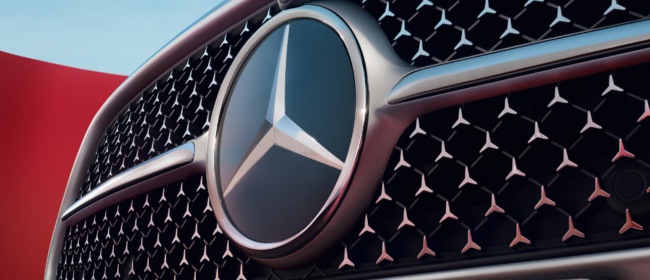 Mercedes-Benz star grill